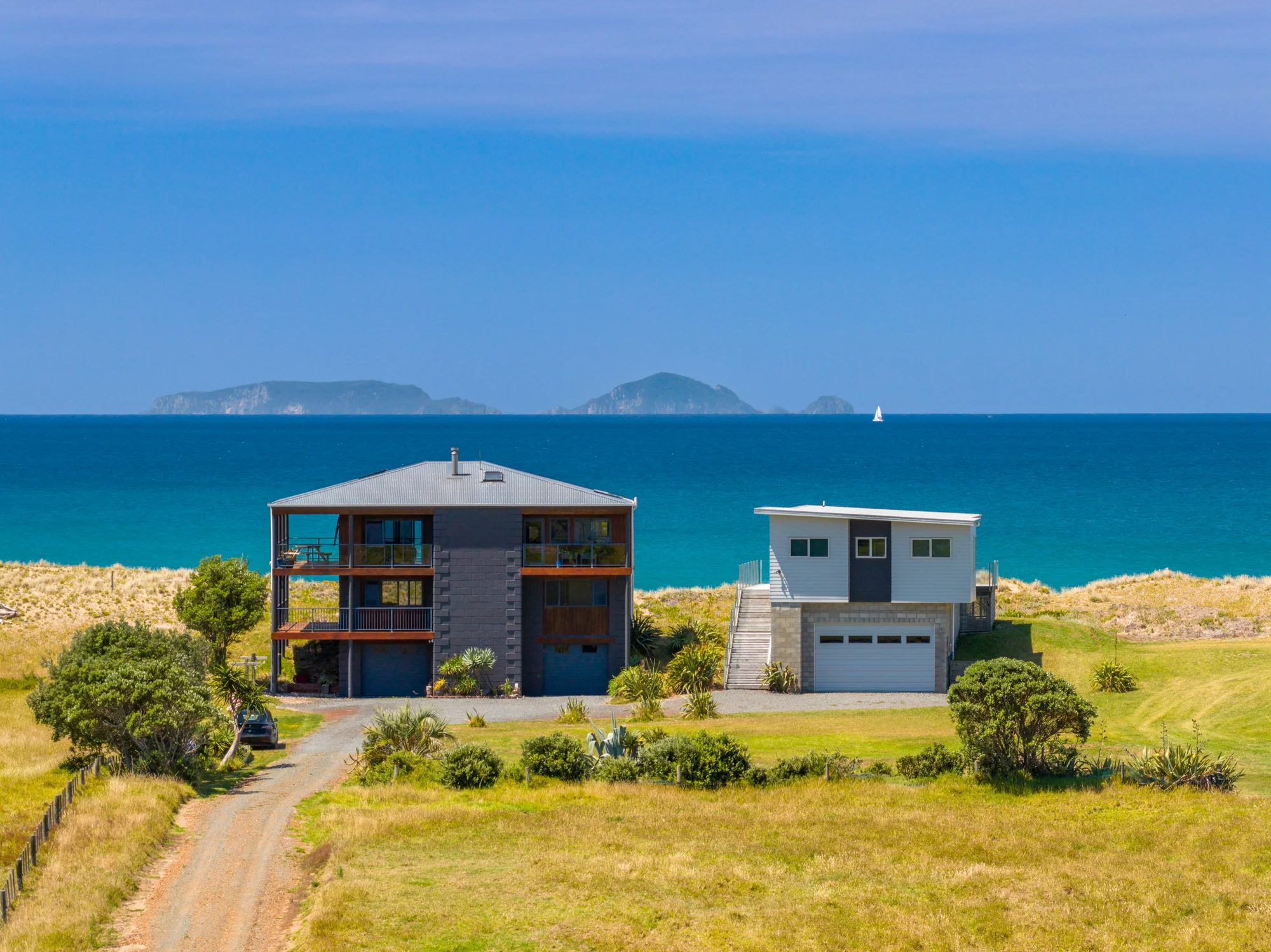 Pataua 5房  Absolute Beachfront Masterpiece