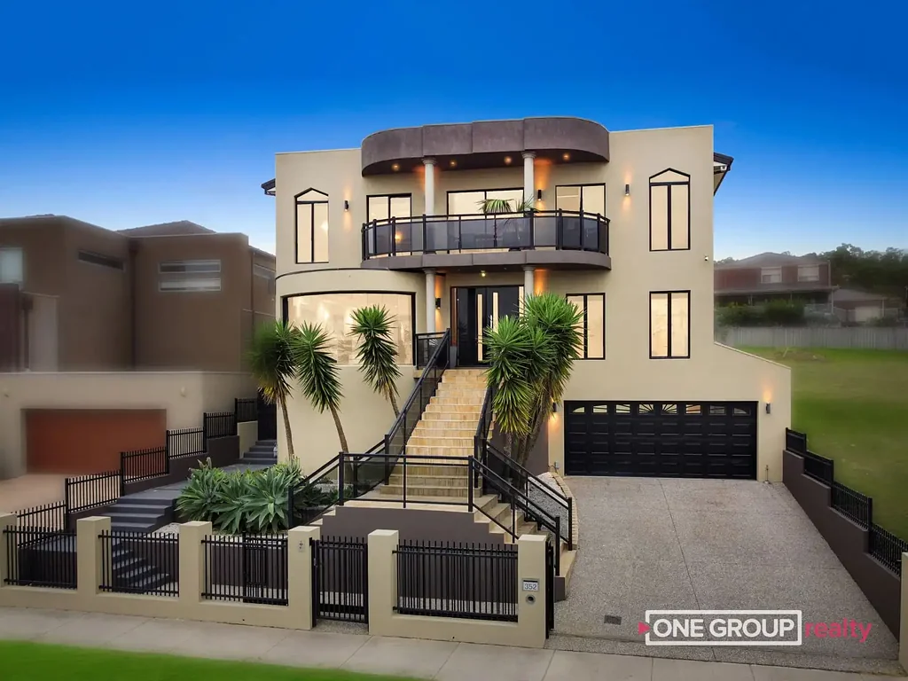 South Morang 5બેડરૂમ 5 Bedrooms | 5 Bathrooms | 5-Car Garage – Expression of Interest | Offers Closing Thursday, 23 July 2026 at 6:00 PM.
