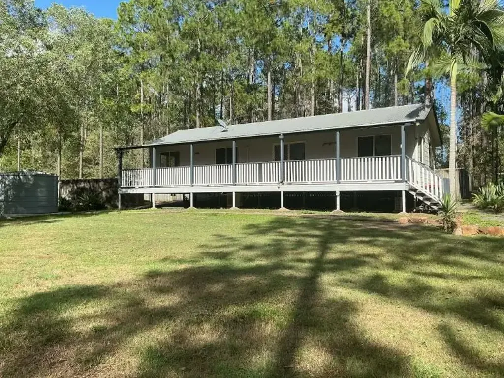 Glenwood 4房  Potential Plus with this 4B Property set on 2 Acres - Glenwood