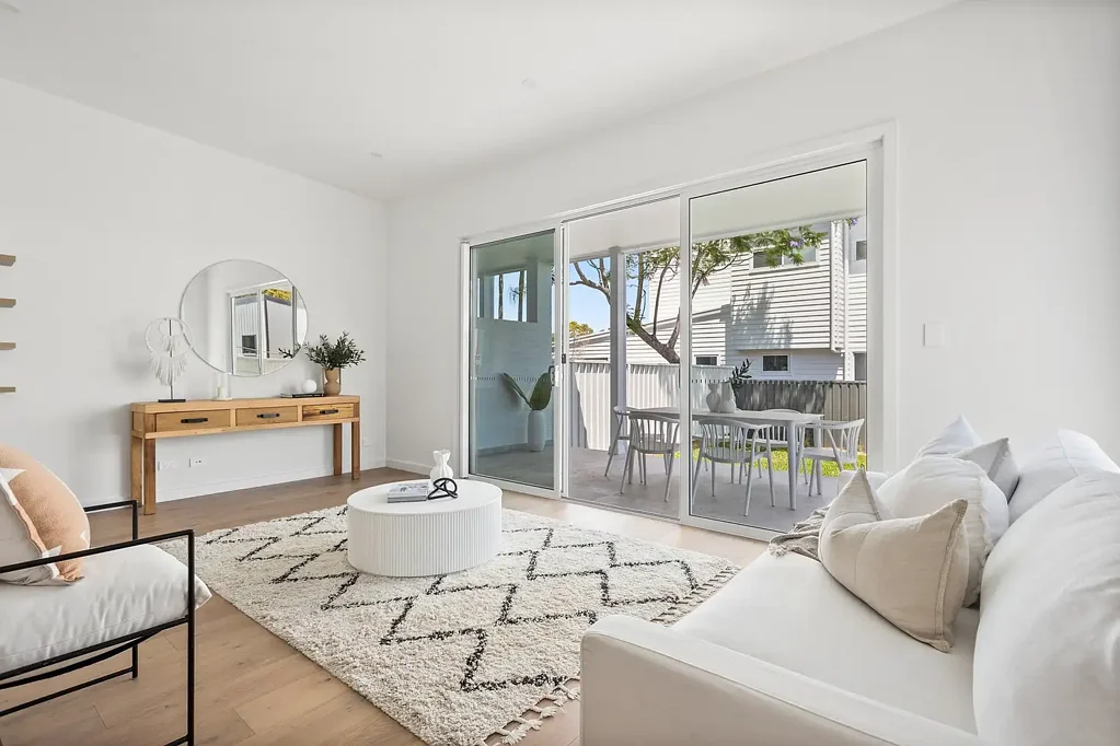 Towradgi 4ਬੈੱਡਰੂਮ Designer elegance coupled with coastal chic