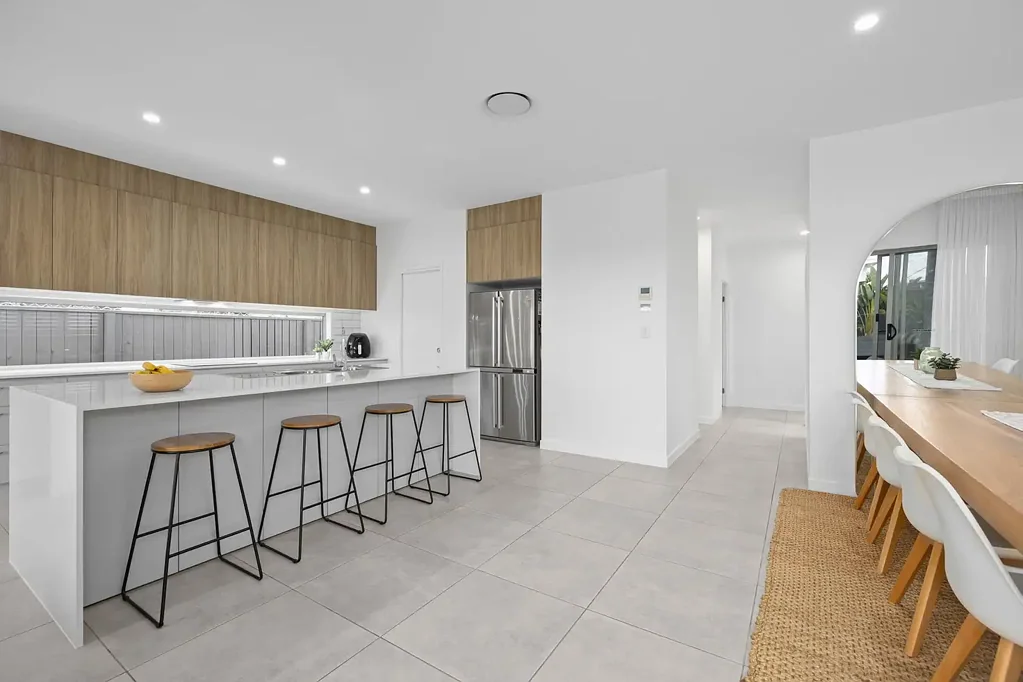 Palmview 5ਬੈੱਡਰੂਮ Perfect for Large Families: Five Bedrooms, Multiple Living Zones & Poolside Living