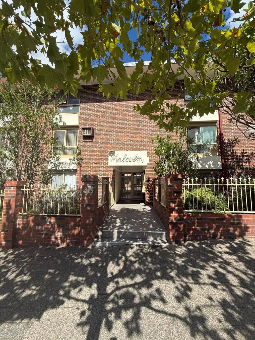 CHARMING UNIT IN WEST PERTH
213/45 Malcolm Street