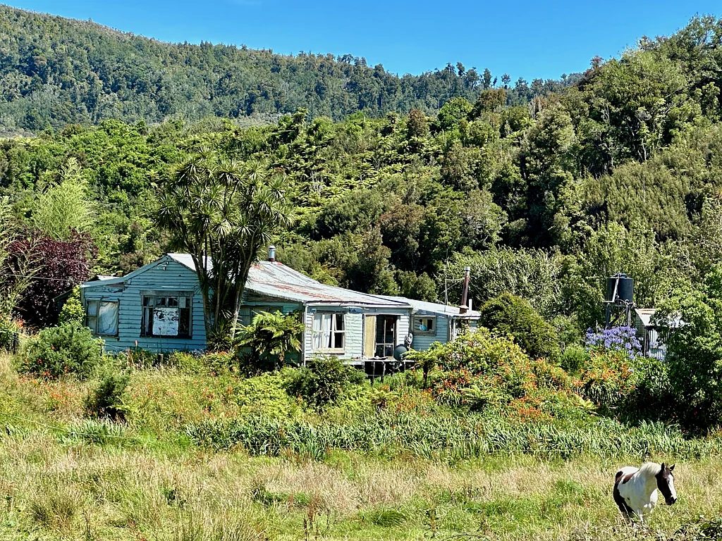 Seddonville 2 Bedroom Munted