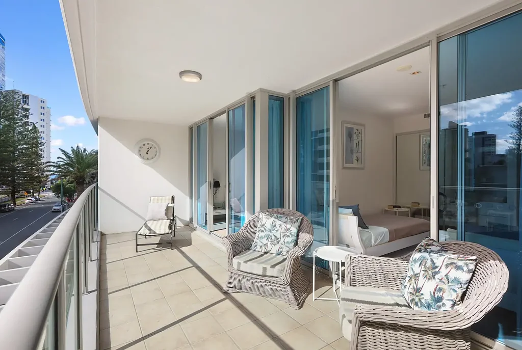 Surfers Paradise 2房  Spacious Coastal Apartment with Premium Amenities