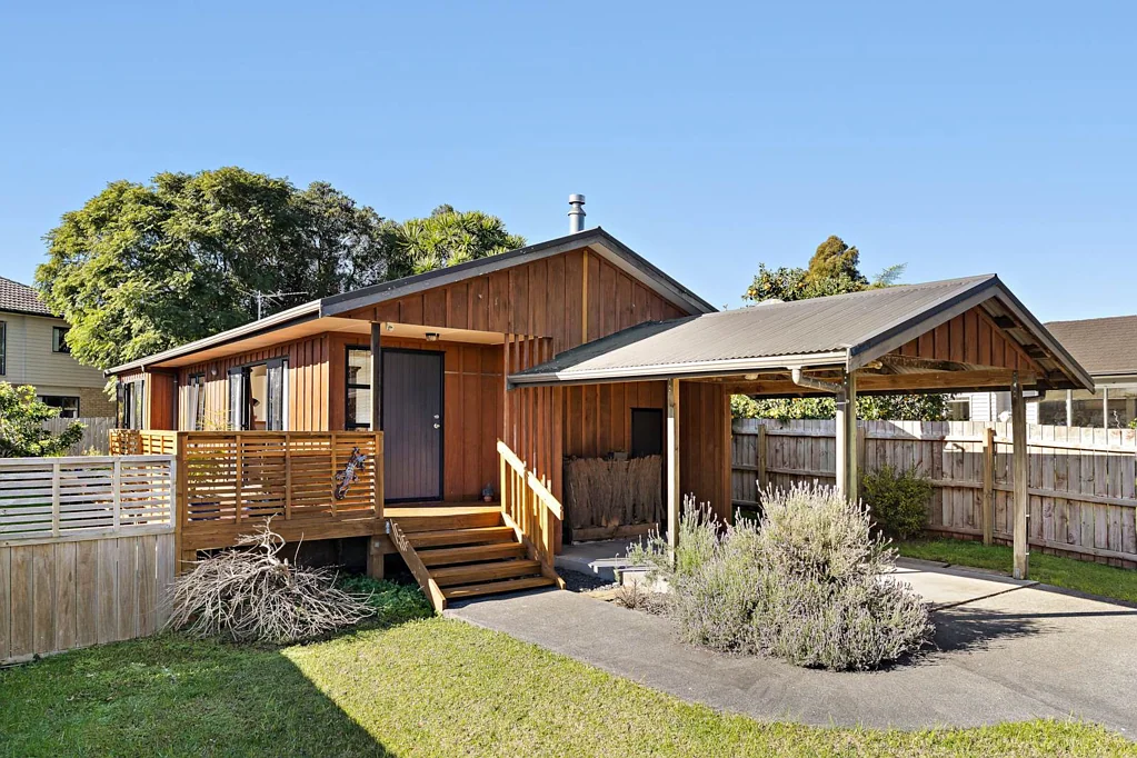 3/10 Springbank Lane, Te Atatu Peninsula, Waitakere City, Auckland
