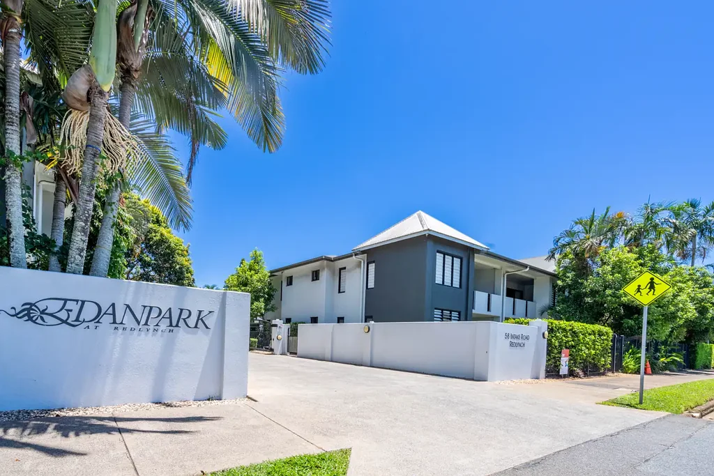 TWO BEDROOM APARTMENT IN SECURE COMPLEX