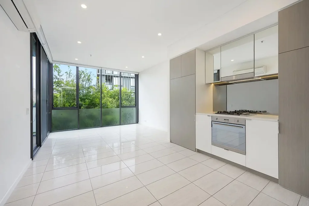 Stylish one bedroom apartment with study and garden views