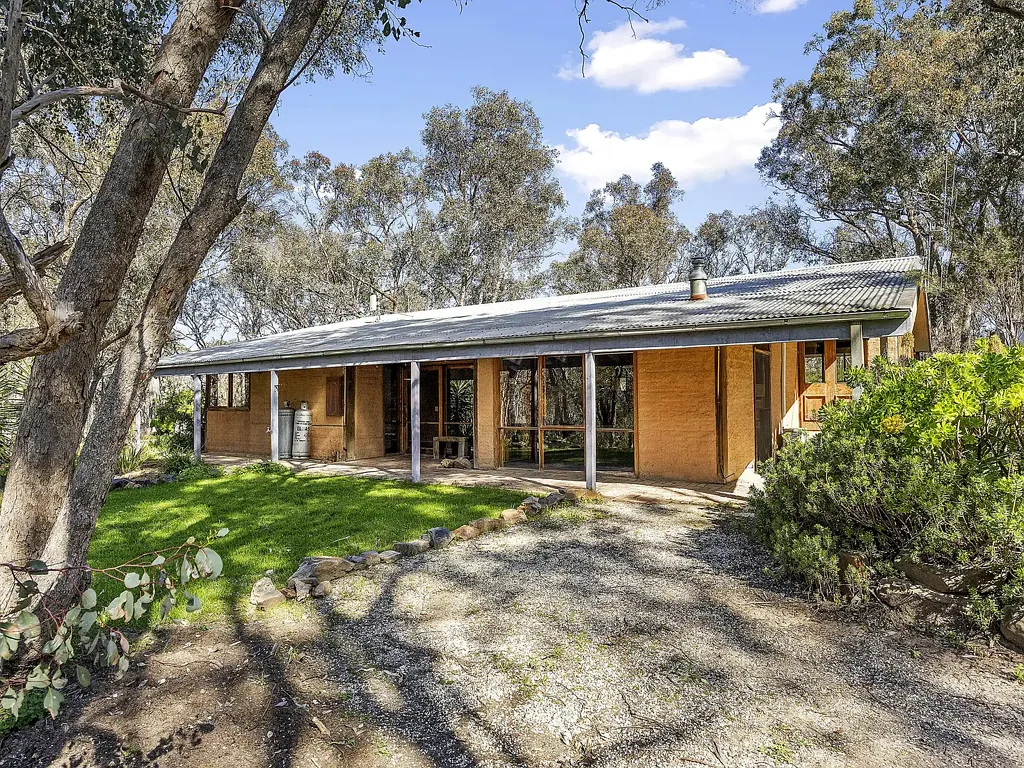 Comfortable 2-Bedroom Home