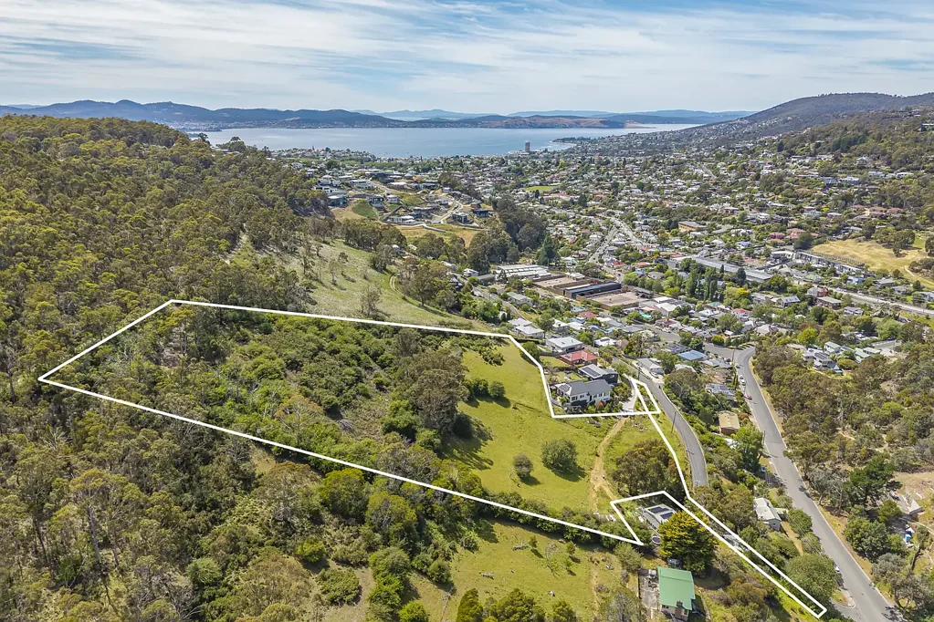 South Hobart  Opportunity Beckons in So-Ho