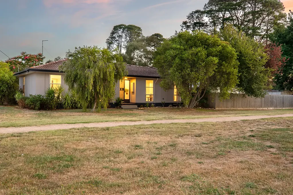 30 Luttet Street, Creswick, VIC 3363