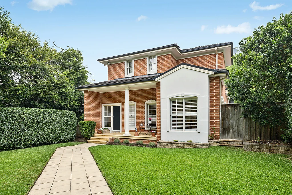 19A Kanoona Avenue, St Ives, NSW 2075