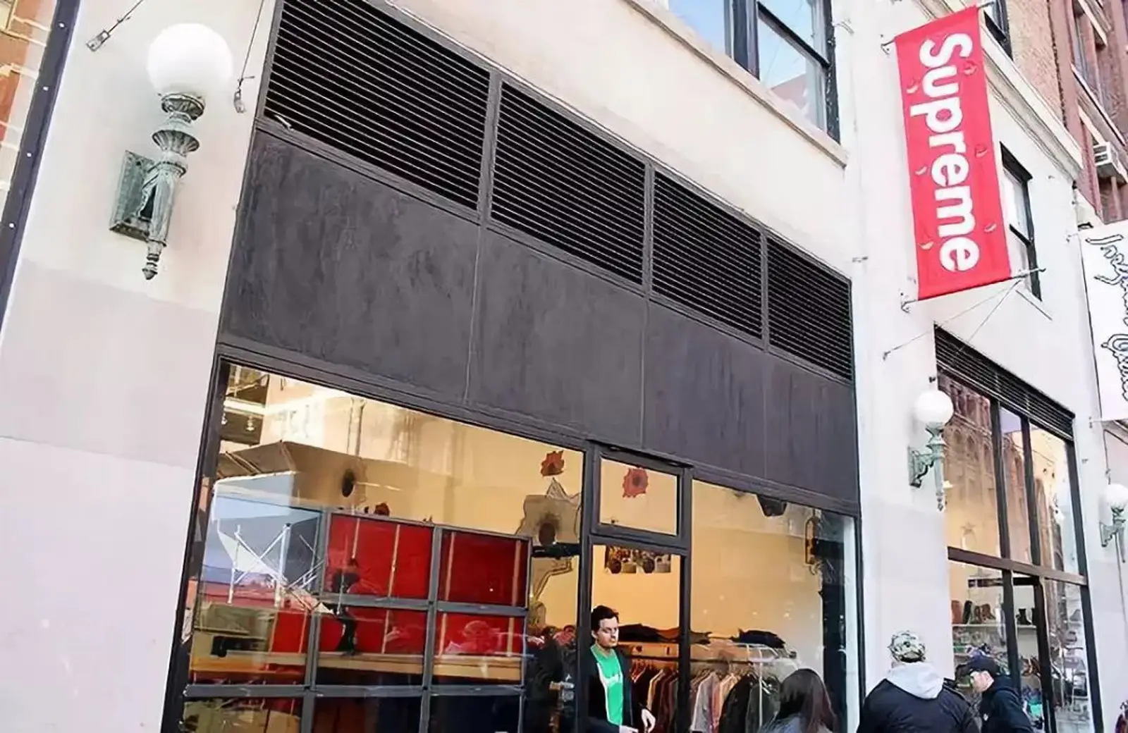 Supreme纽约首店关张，粉丝心中的一个时代结束了