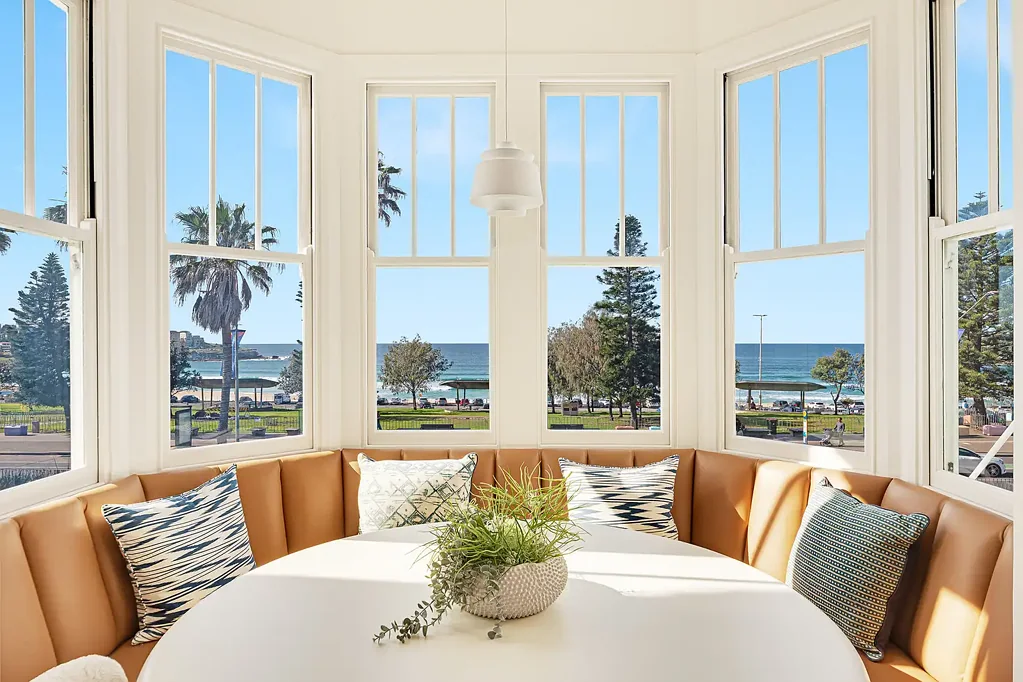 Beachfront Luxury – Fully Furnished Three-Bedroom Apartment with Parking