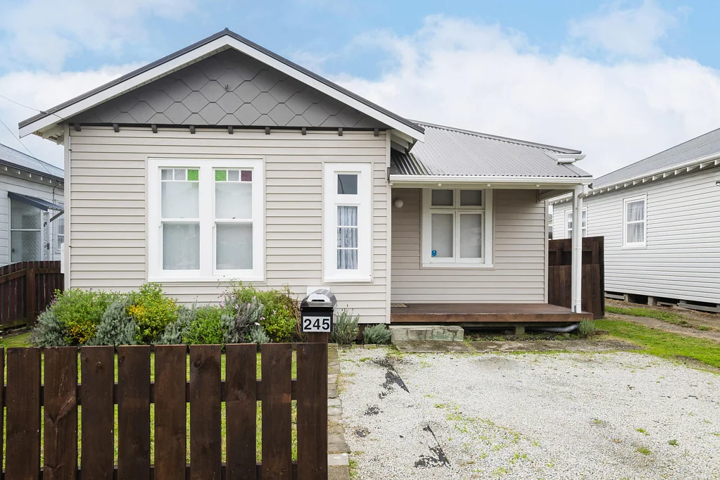 Gisborne 3chambre Smart choice in a central spot