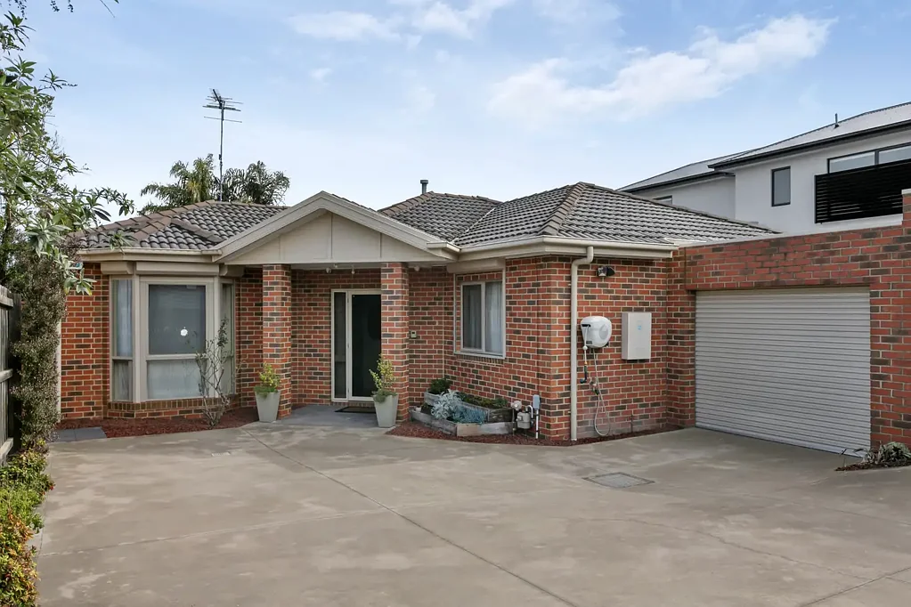 Glenroy 3Moenga Space, Style & Effortless Convenience