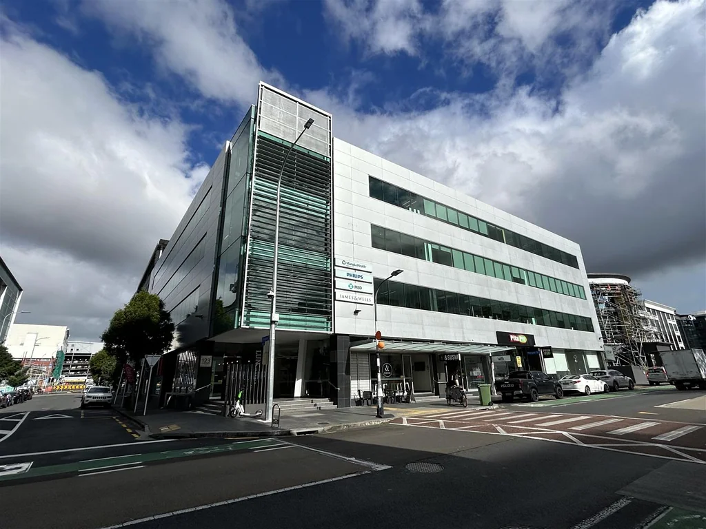 Newmarket Savills - Stand Out Top Floor
