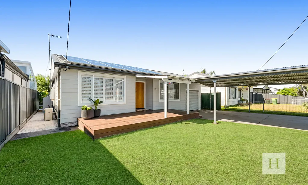 13 Vernon Avenue, Gorokan, NSW 2263