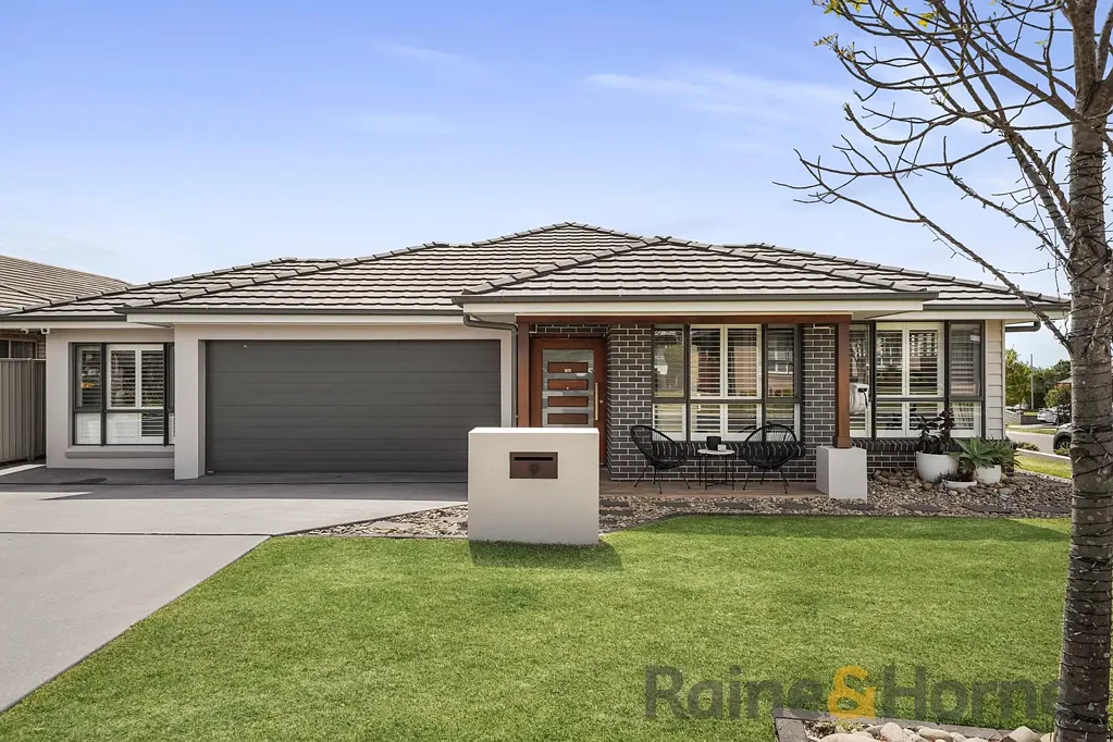 9 Bartlett Street, Oran Park, NSW 2570