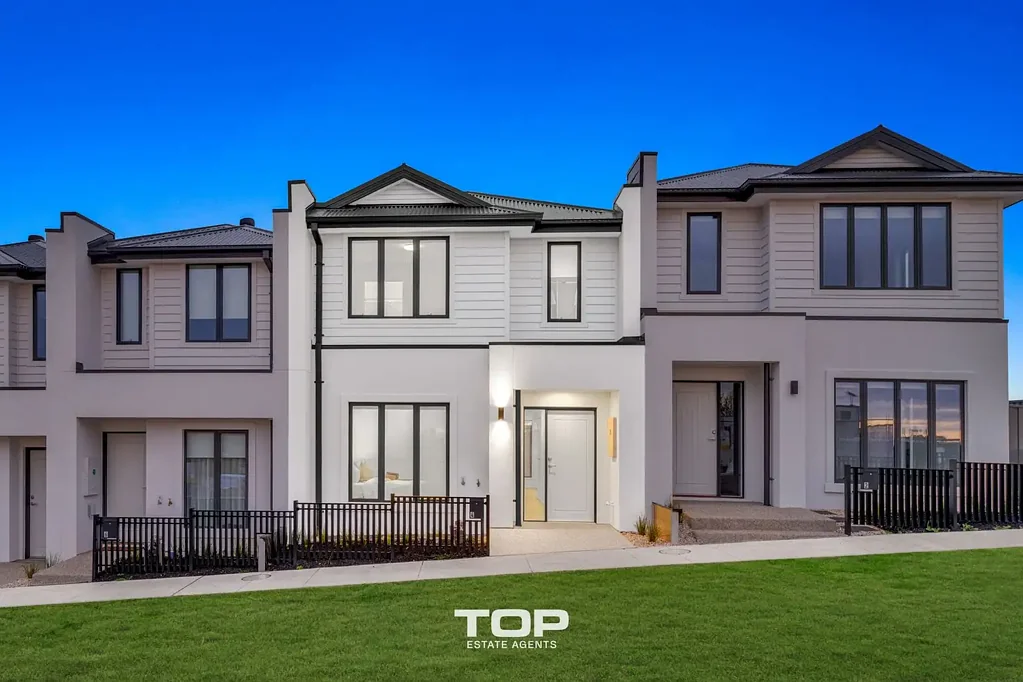 Berwick 4 Bedroom Brand New Contemporary Townhouse in the Prestigious Minta Farm Estate