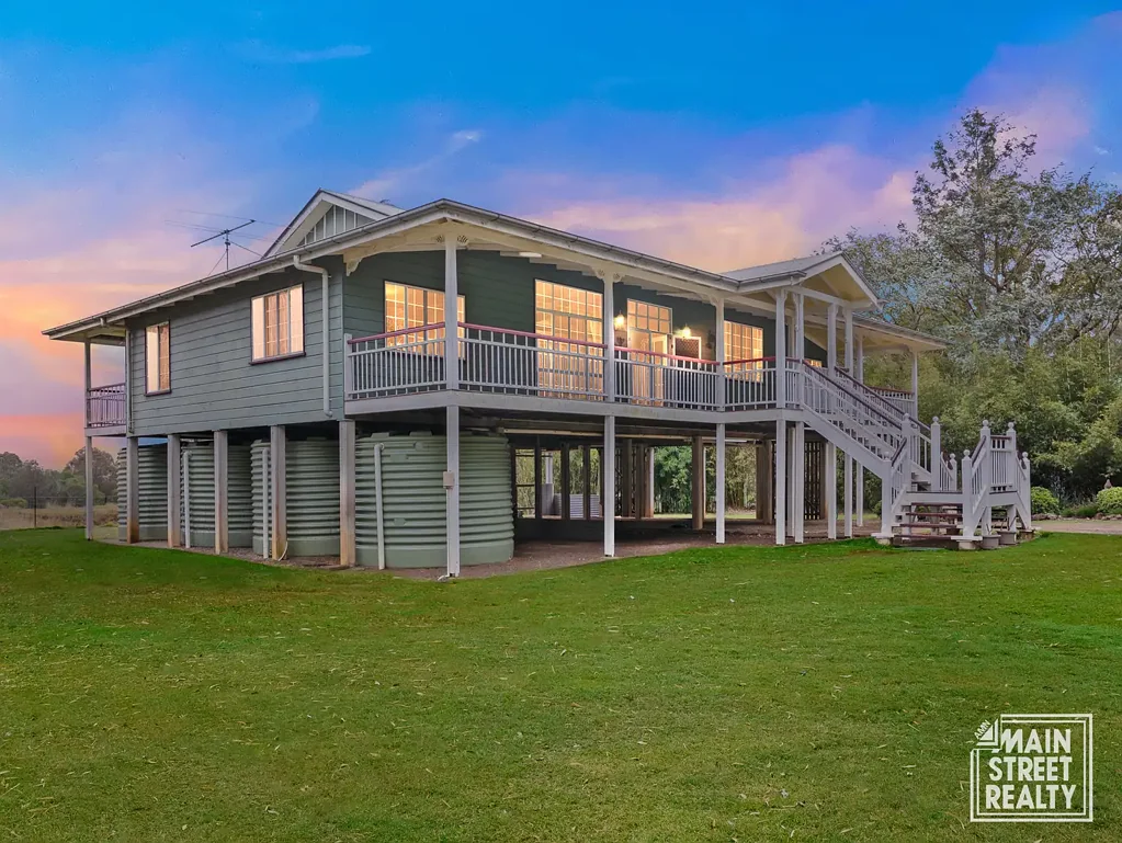 Blackbutt 3 Bedroom A Stunning Elevated Queenslander on 5.11 Acres – Classic Charm Meets Country Living
