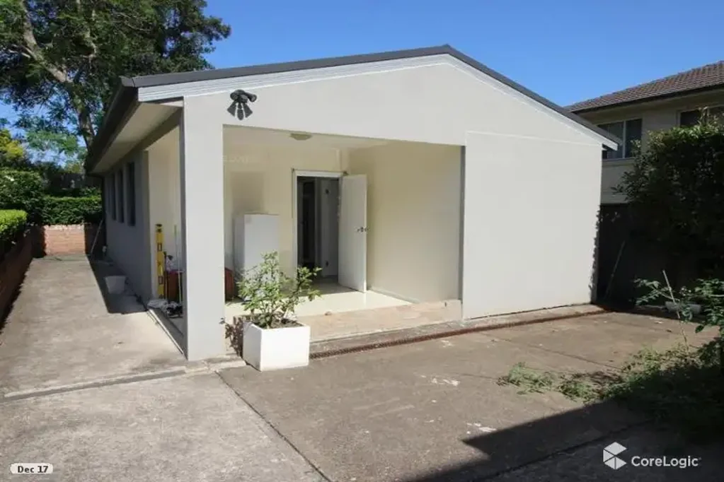 Secluded Furnished Granny Flat Close to Transport