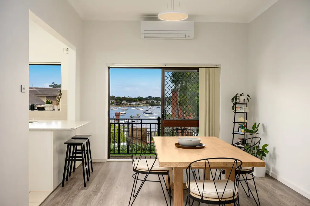 Drummoyne 2ห้องนอน OVERSIZED ENTERTAINER WITH WATER VIEWS