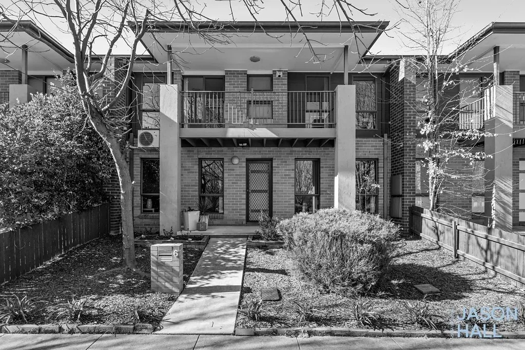 Forde 4غرفة نوم The Brief: Ideally located in the heart of Forde