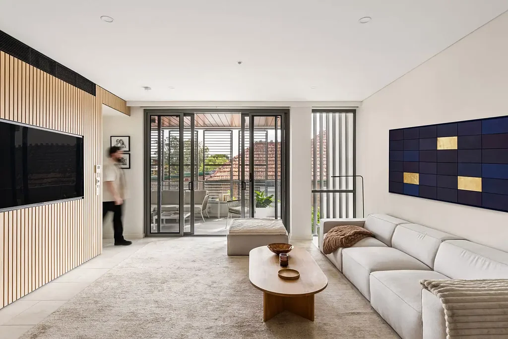 Drummoyne 3房 设计师朝北住宅带双车位车库 Designer north-facing home with double garage
