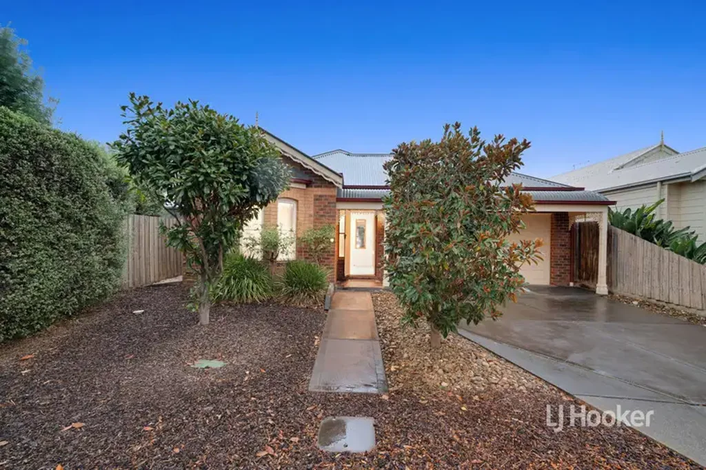 Impeccable Style and Comfort in the Heart of Point Cook! APP