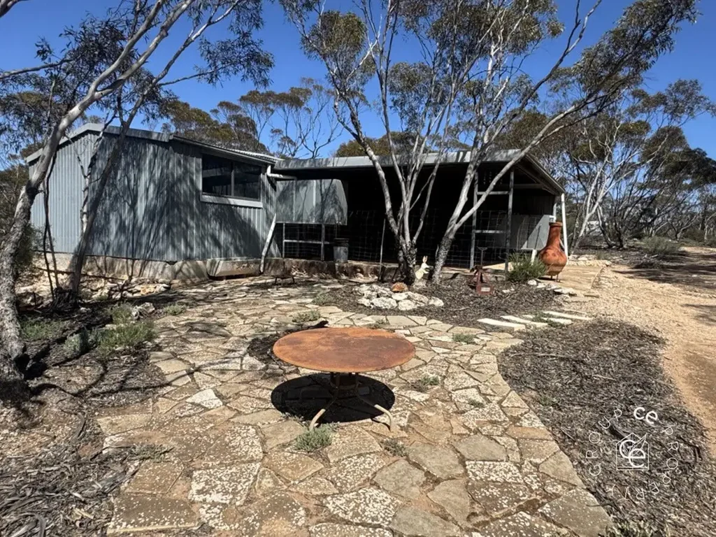 Fisher  Established campsite among pristine Australian bushland