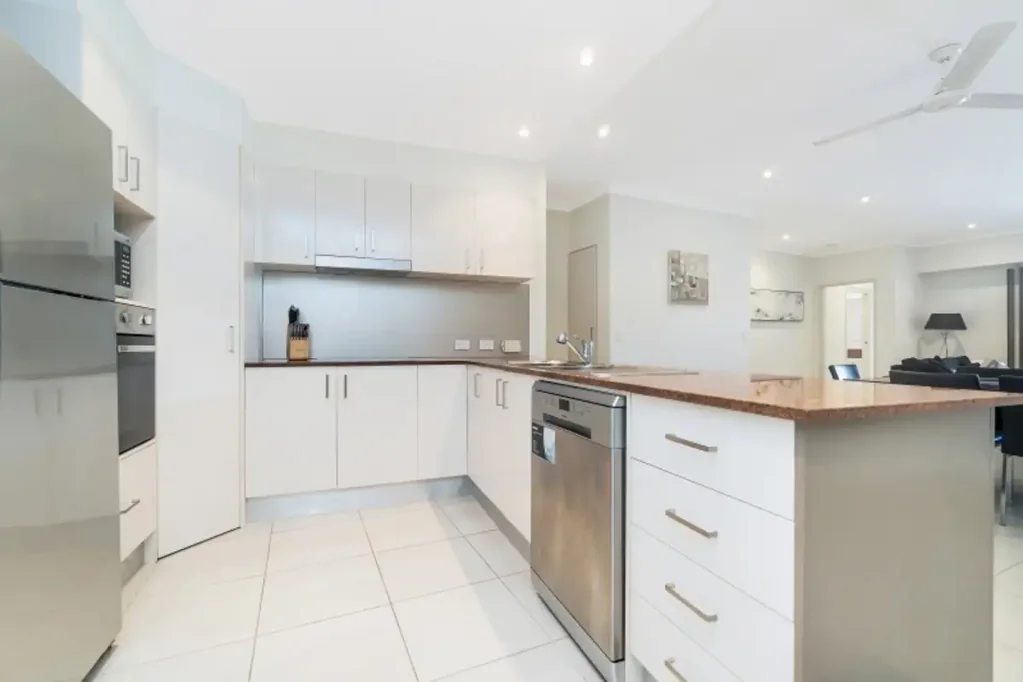 Lifestyle & Location � Beautifully Presented Apartment in So