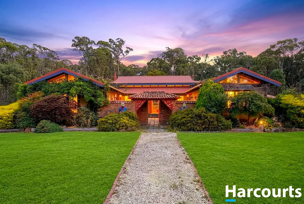 Lancefield 5房  A Rare Courtyard Estate with Scale, Infrastructure & Commercial Potential