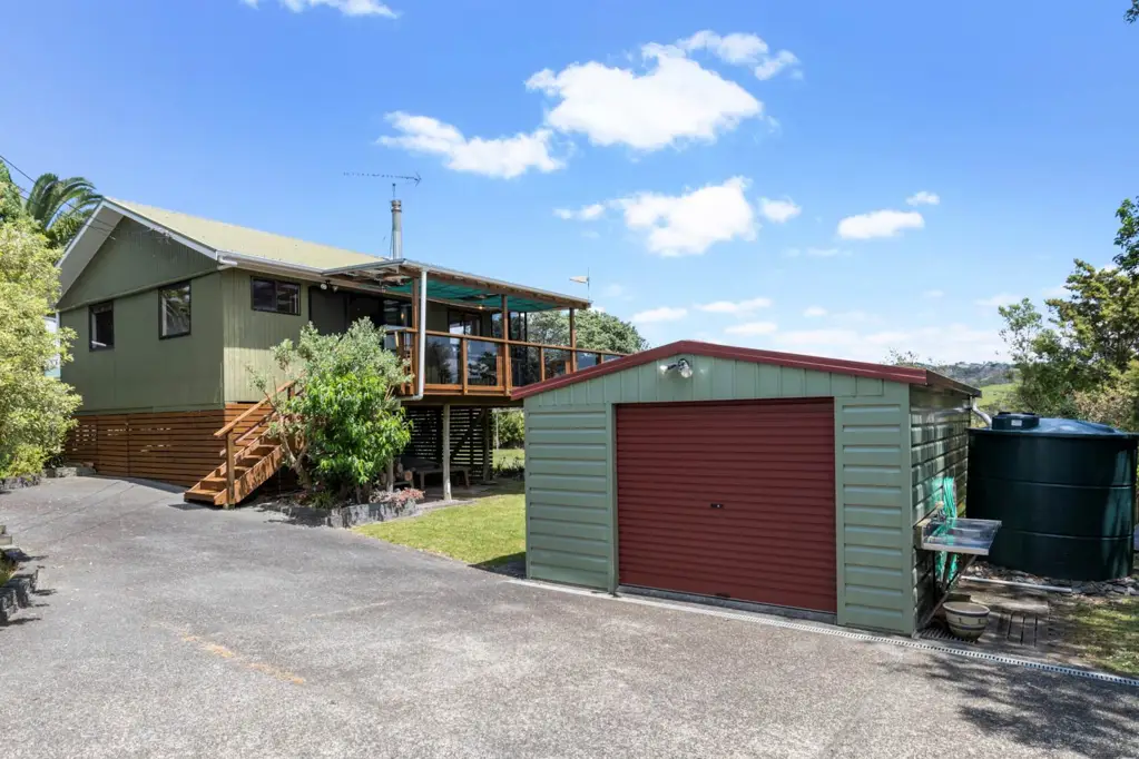 Orere Point 1 Bedroom Cosy Coastal Getaway