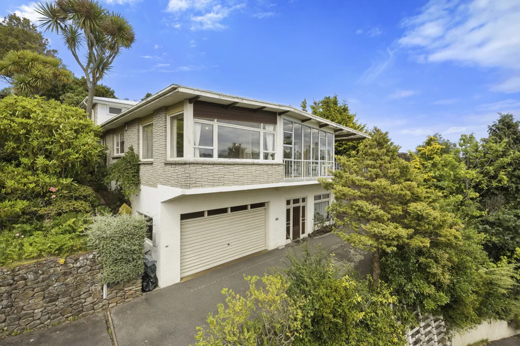 Corstorphine 4ห้องนอน Spacious Family Living with Incredible Potential