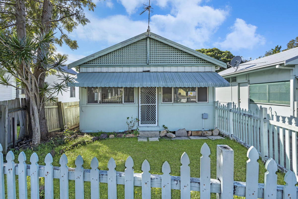 UNIT 1 2-4 CORAL ST, THE ENTRANCE NSW 2261, 0 rūma, 0 rūma horoi, House