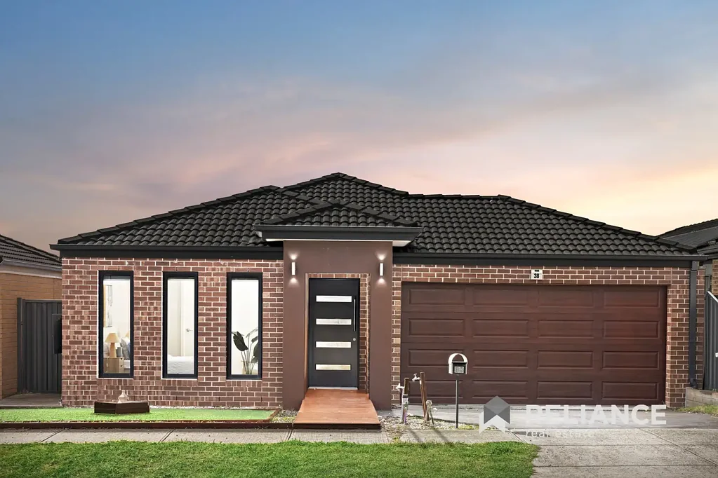 Manor Lakes 4 Bedroom Spacious Family Living, Just a Short Walk to Ngarri Primary School!