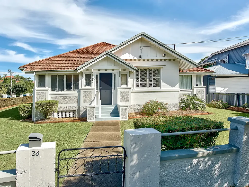 Herston 3Phòng ngủ PERFECTLY POSITIONED – 962 SQM – CORNER LOT