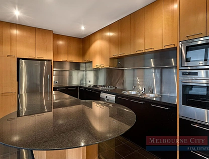 25/410 Queen Street, Melbourne, Melbourne CBD, 4 Schlafzimmer, 2 Badezimmer, Apartment