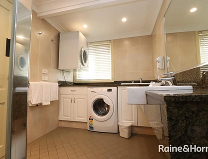 271 Howick Street Furnished, Bathurst, Central Tablelands, 3 habitaciones, 1 baños, Unspecified