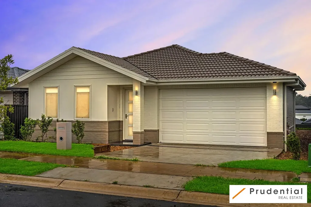 Thirlmere 4 Bedroom One Word: MODERN