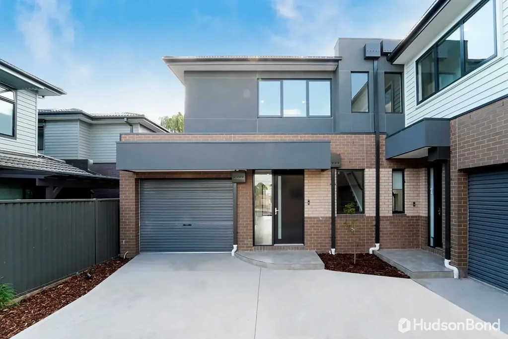 Modern 2-Bedroom Townhouse in Prime Glenroy Location