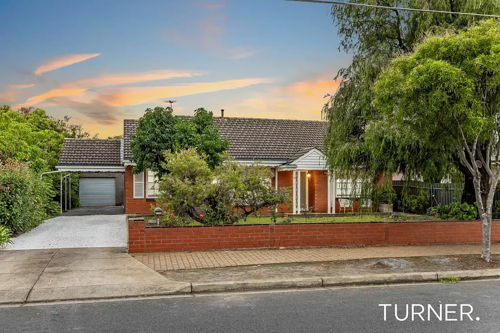 Spacious Family Home with Flexible Living and Generous Outdoor Space