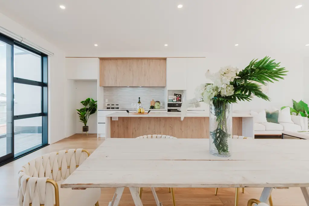 Northcross 4房  Space, Style & Superb Northcross Location!
