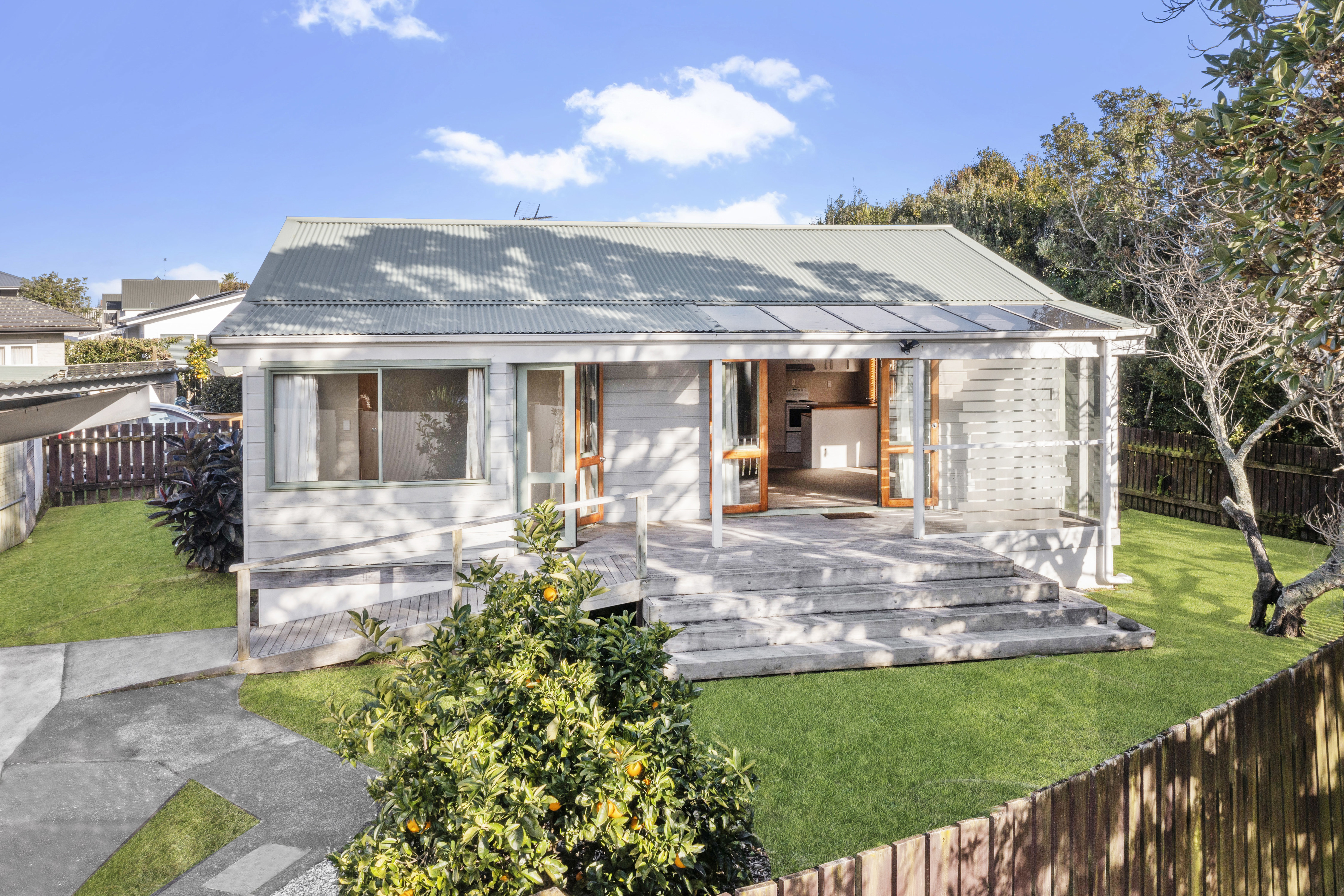 24 West Hoe Road, Orewa, Auckland - Rodney, 2 Bedrooms, 1 Bathrooms, House