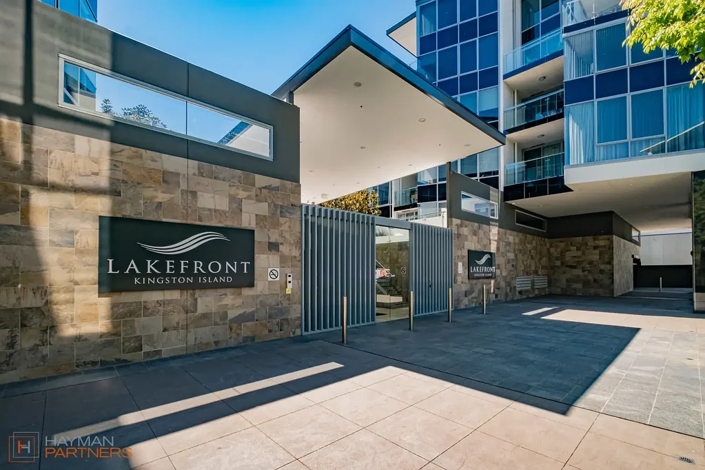 Kingston 1બેડરૂમ Top floor Apartment with Water Views in the Heart of Kingston