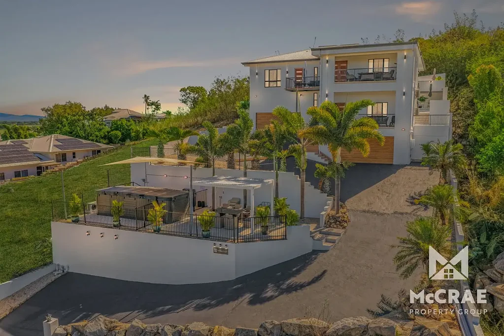 Bowen 7房  COMPLETE TRANSFORMATION - DUAL FAMILY LIVING