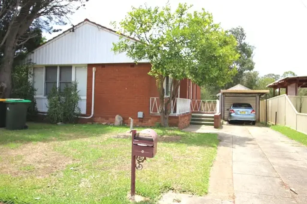 FAMILY HOME RESIDENCE - FRESHLY PAINTED