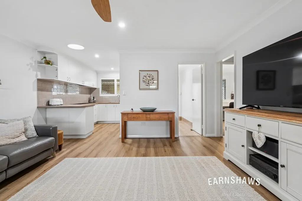 Swan View 2房  Renovated Comfort in a Peaceful Over 55's setting
