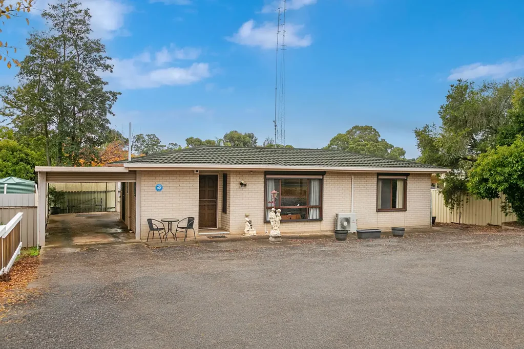 41 Victoria Road, Clare, SA 5453