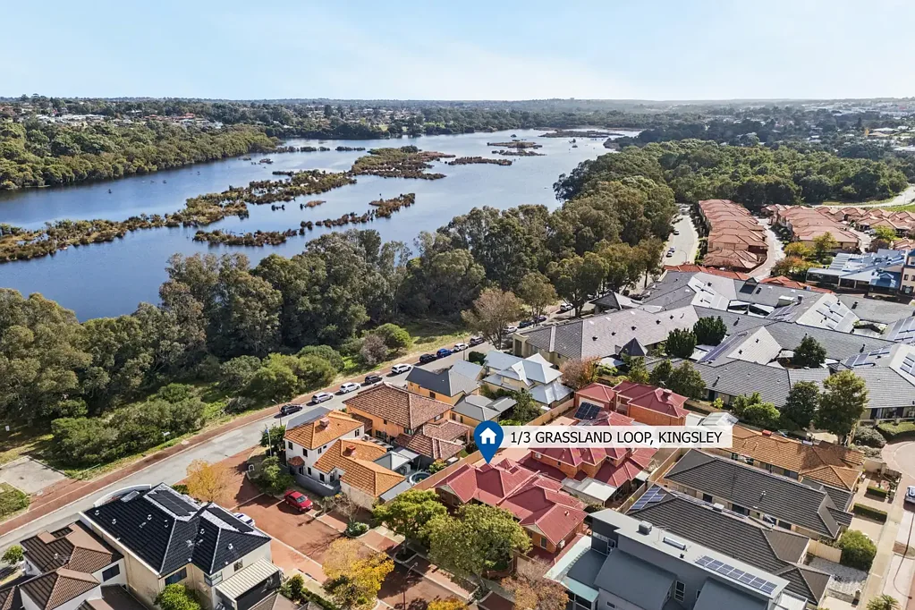 Kingsley 3Kwarto Lakeside Living with Zero Strata Fees!